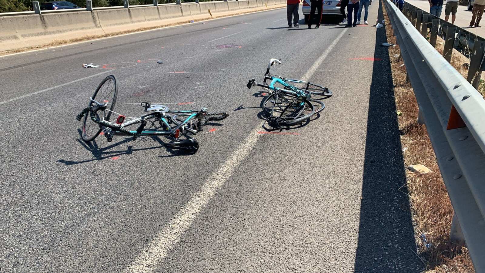 Galleria foto 'Terlizzi, ciclisti investiti e uccisi sulla provinciale 231: l’automobilista indagato per omicidio stradale plurimo' - foto 1
