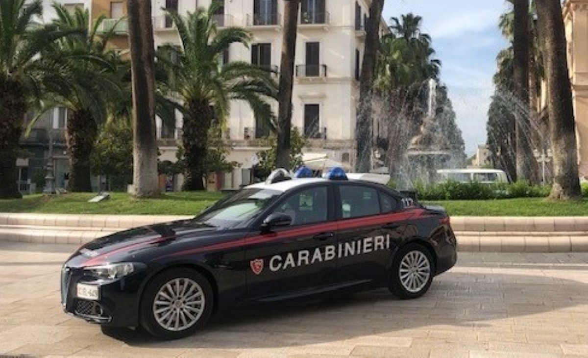 Galleria foto 'Taranto, tenta il furto in casa di una donna: 66enne incastrato dall’allarme collegato allo smartphone' - foto 1