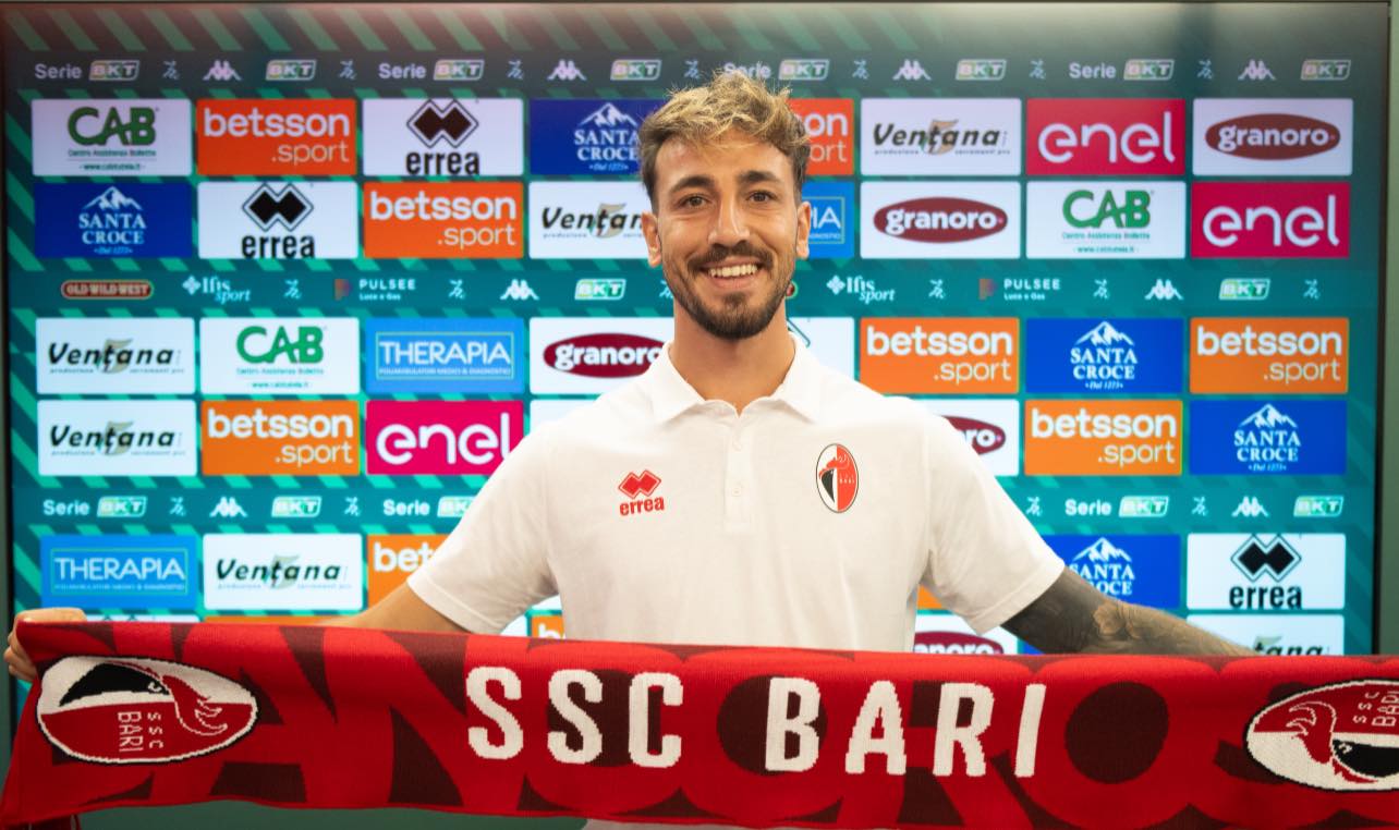 Insulti e minacce social alla moglie di Castrovilli, la SSC Bari: «Non è tifo, ma terrorismo emotivo» Insulti e minacce social alla moglie di Castrovilli, la SSC Bari: «Non è tifo, ma terrorismo emotivo»