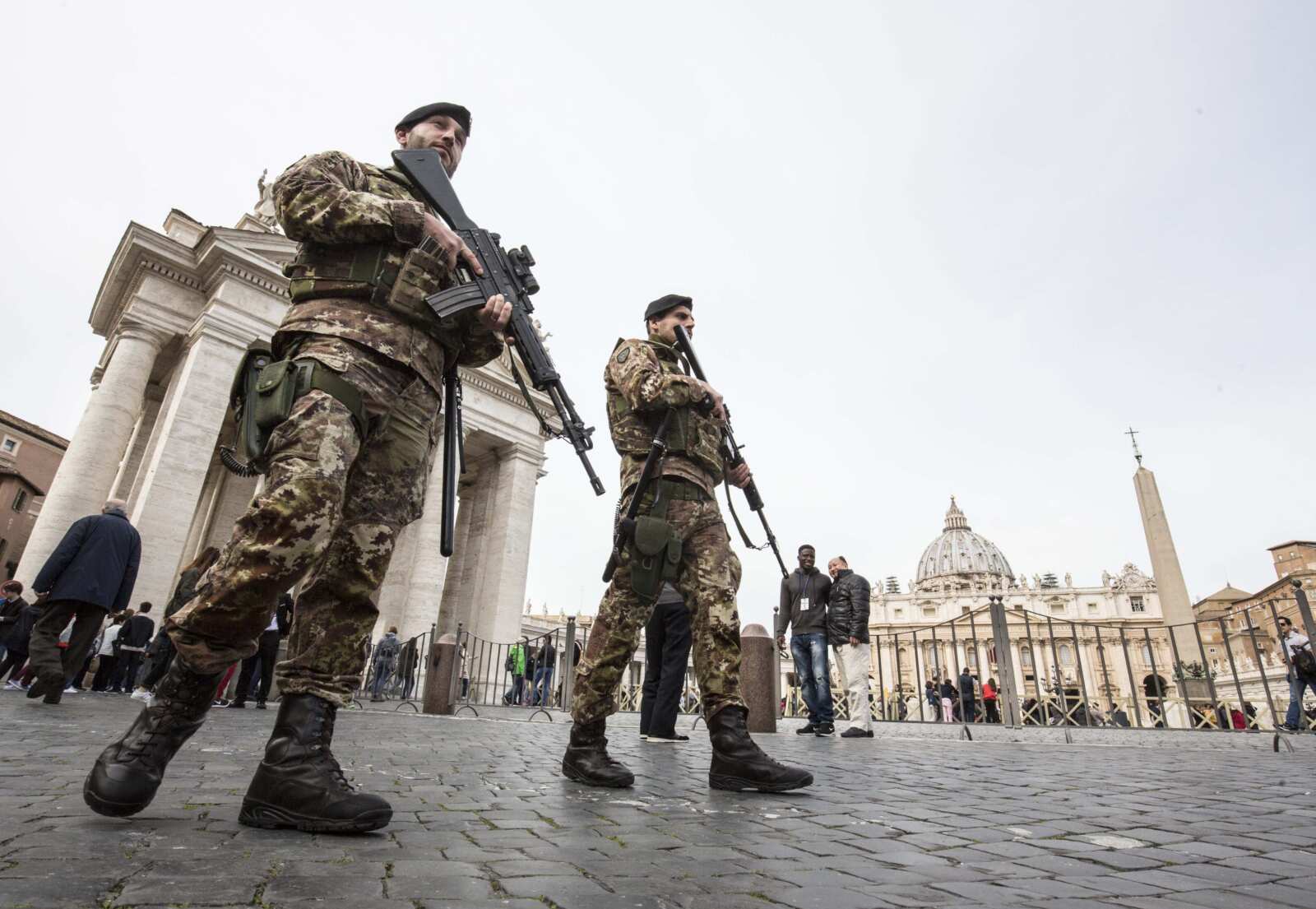 Galleria foto 'Criminalità a Cerignola, torna l’esercito? Bonito: «Il ministro dell’Interno dovrà sostenerci»' - foto 1