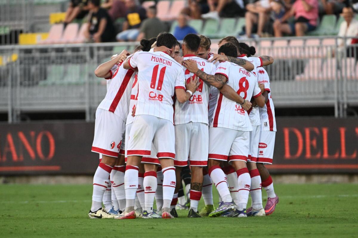 Galleria foto 'Serie B, Bari coraggioso ma non basta: al “Penzo” il Venezia vince per 2-1 nella prima di campionato' - foto 1