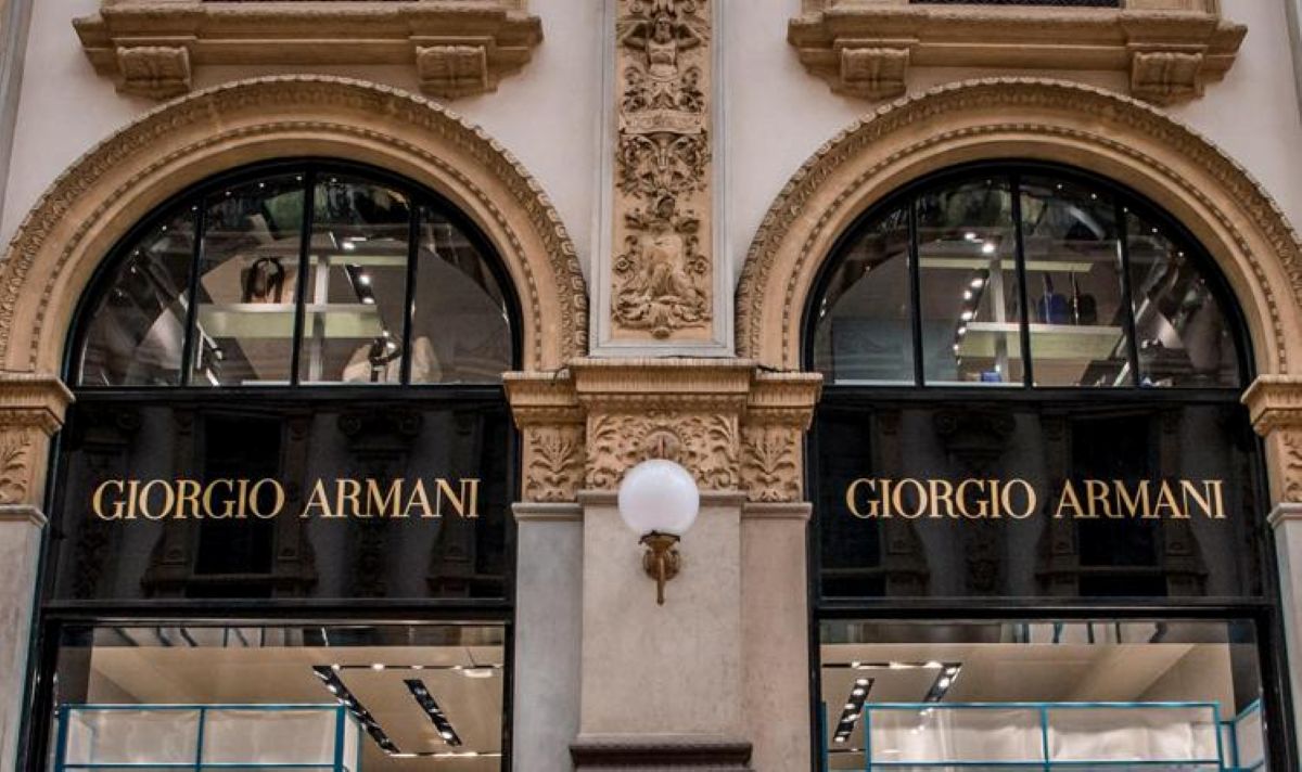 Galleria foto 'Maxi multa ad Armani spa, l’Antitrust sanziona il colosso per 3,5 mln: «Comunicazioni ingannevoli»' - foto 1