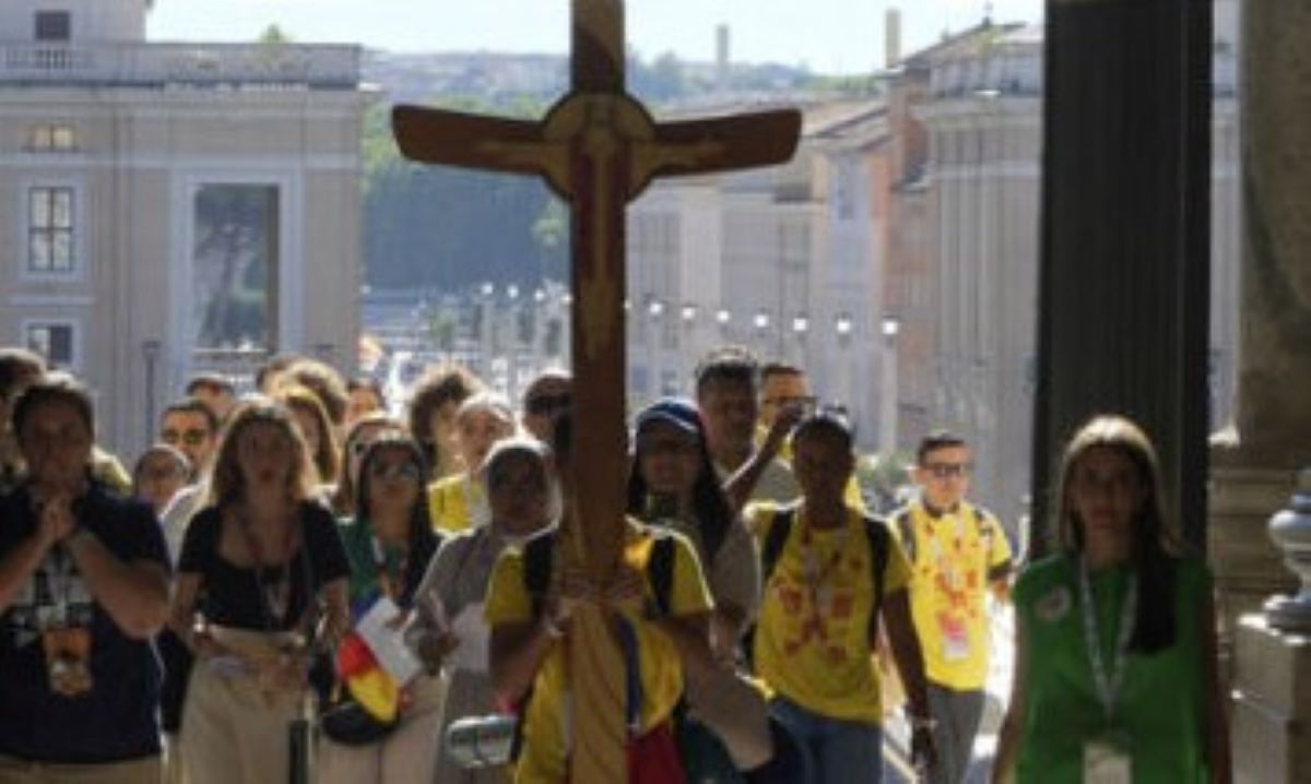 Galleria foto 'Giubileo dei giovani, confessioni al Circo Massimo: attesa per il Papa a Tor Vergata' - foto 1