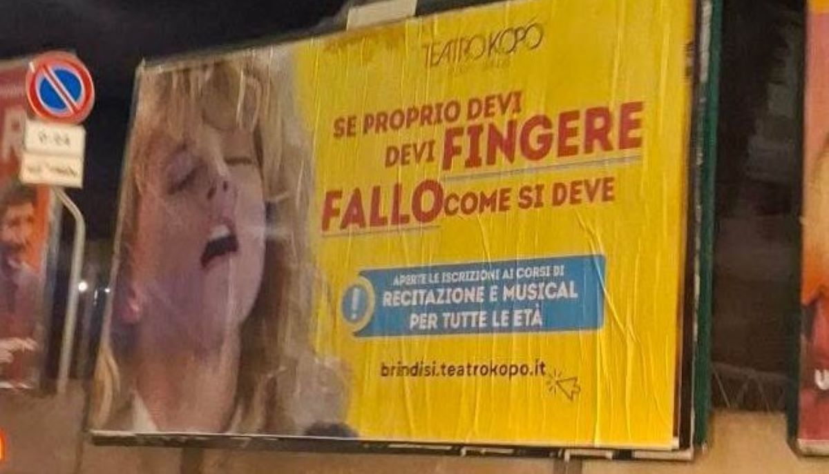 Galleria foto '«Se devi fingere, fallo come si deve». Caos sul cartellone del teatro Kopò a Brindisi' - foto 1