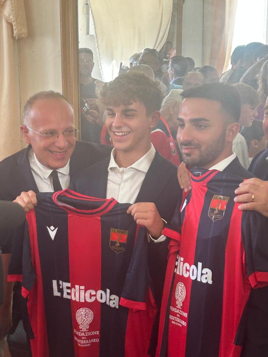 Galleria foto 'Taranto calcio, Ladisa: «Ci sentiamo adottati da questa città, il nostro è un progetto serio» – FOTO e VIDEO' - foto 1
