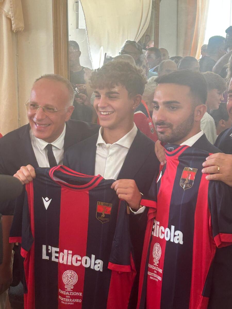 Galleria foto 'Taranto calcio, Ladisa: «Ci sentiamo adottati da questa città, il nostro è un progetto serio» – FOTO e VIDEO' - foto 4