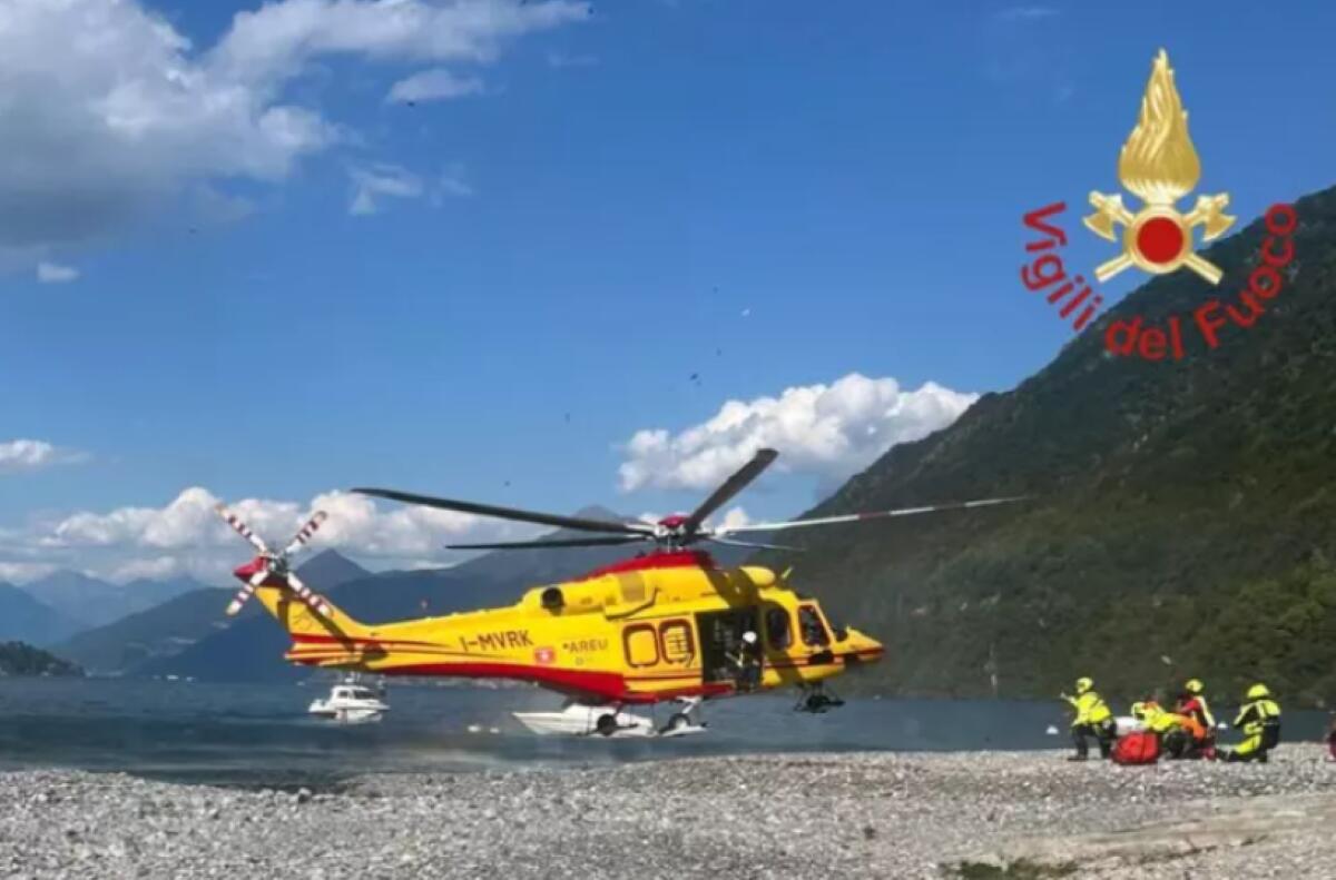 Lago di Como, si tuffa per salvare i figli ma non riemerge: si cerca ancora il pugliese Sergio Corsaro Lago di Como, si tuffa per salvare i figli ma non riemerge: si cerca ancora il pugliese Sergio Corsaro