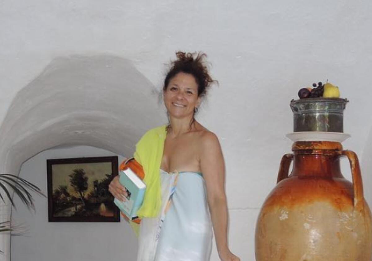 Galleria foto 'Bari piange Mariella Genovese, si spegne a 65 anni la storica professoressa di lettere del Panetti-Pitagora' - foto 1