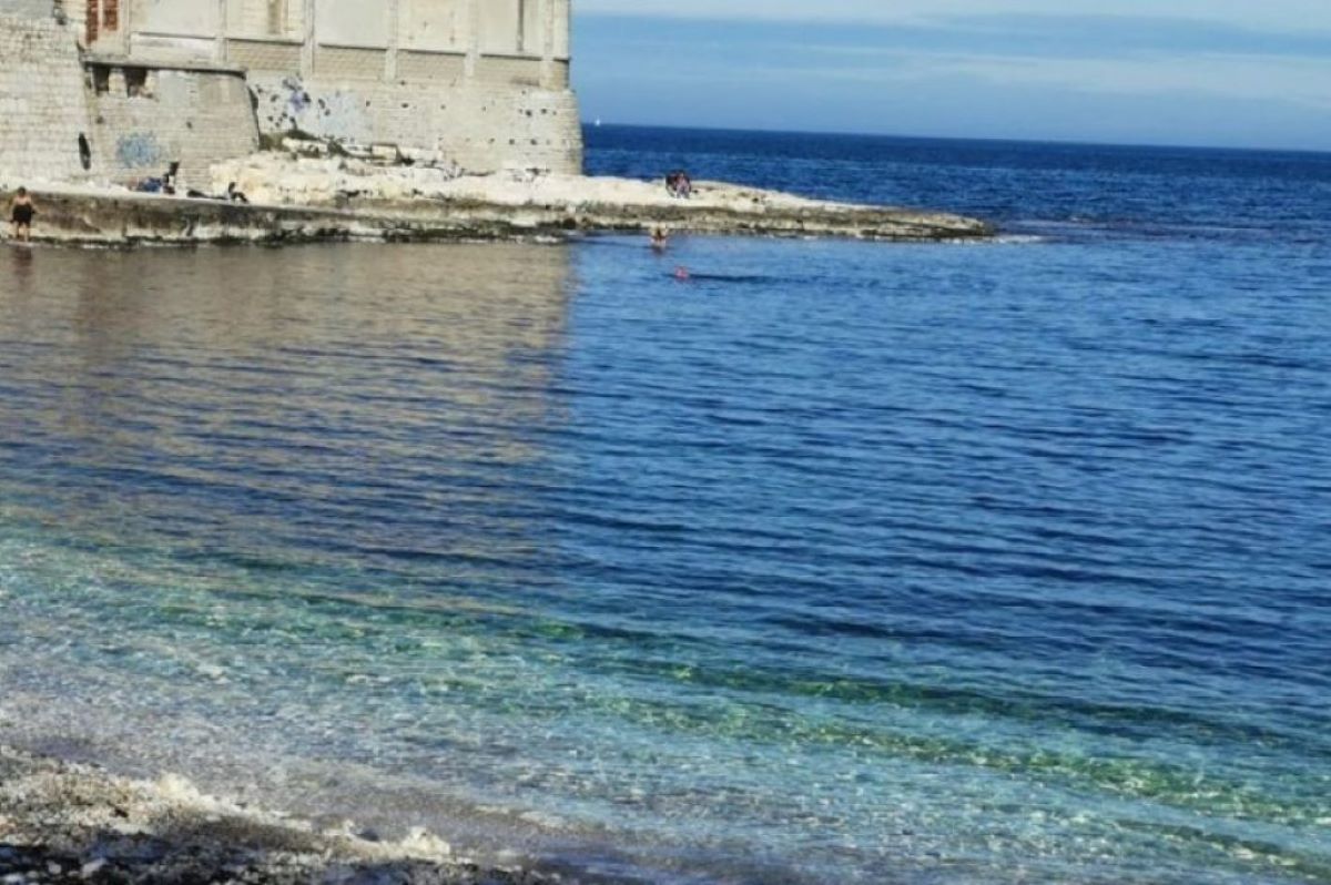 Ferragosto al mare, ma a Molfetta è vietato accamparsi e bivaccare sulla spiaggia Ferragosto al mare, ma a Molfetta è vietato accamparsi e bivaccare sulla spiaggia