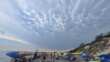 Lo spettacolo che anticipa il temporale: il raro fenomeno delle nuvole “mammatus” sul mare di Alimini