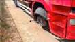 Taurisano, schiacciato sotto un camion durante la riparazione: muore un meccanico 65enne