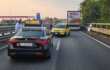 Incidente sulla SS100 verso Bari, scontro tra auto e camion: traffico bloccato e feriti – VIDEO
