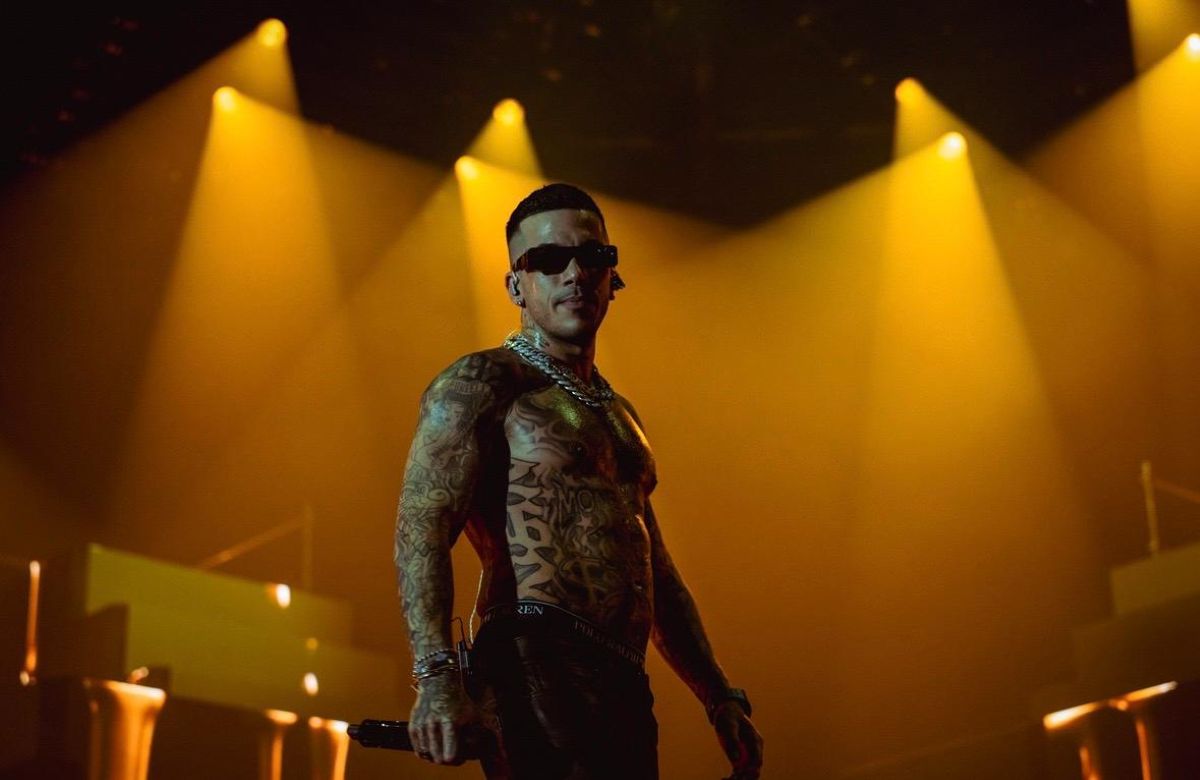 Galleria foto 'Sfera Ebbasta si prepara a infiammare Gallipoli: il Summer tour 2025 fa tappa al Parco Gondar' - foto 1