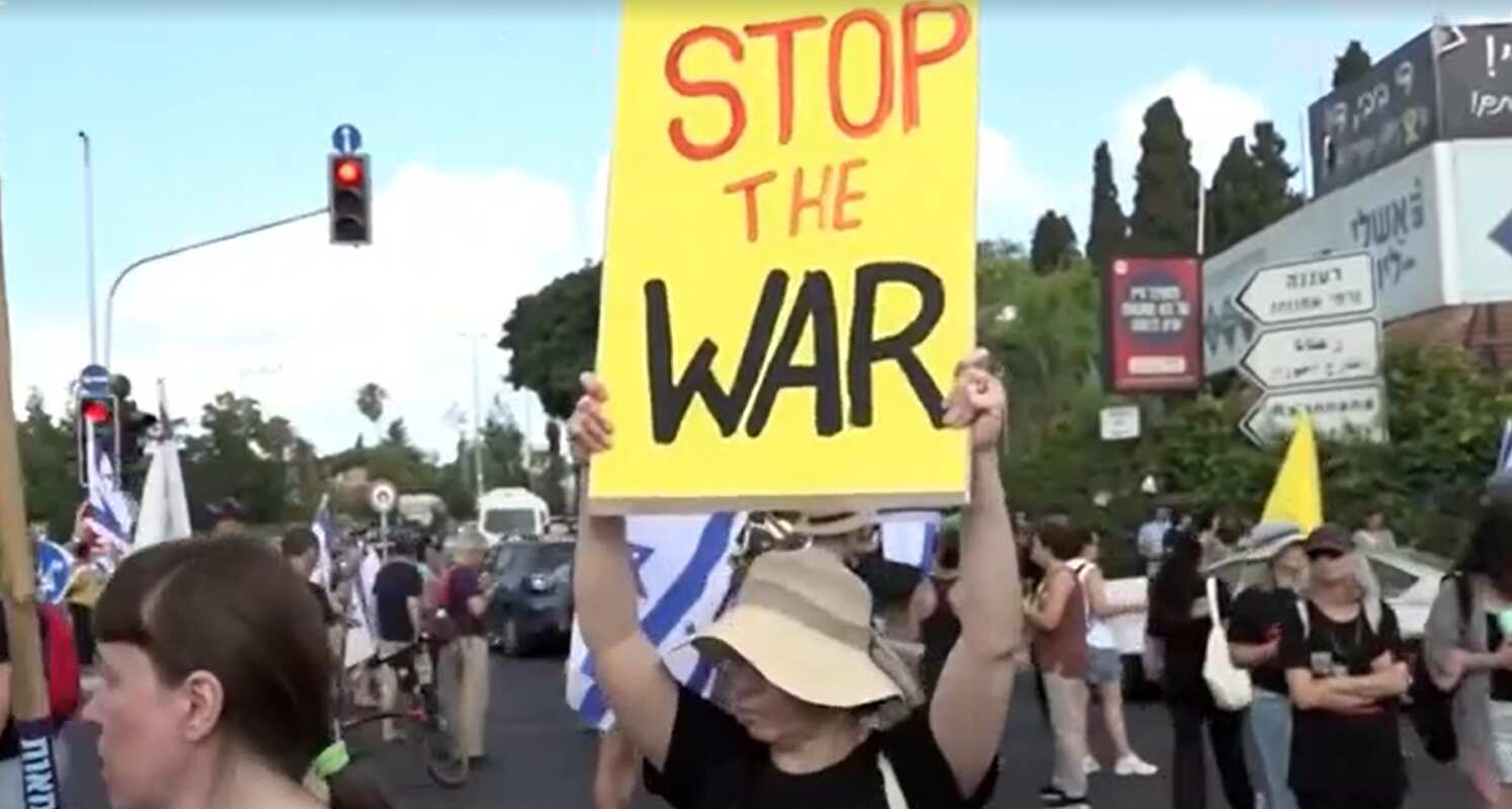 Galleria foto 'Israele, sciopero generale per gli ostaggi: proteste di massa, raid a Gaza e altre vittime' - foto 3