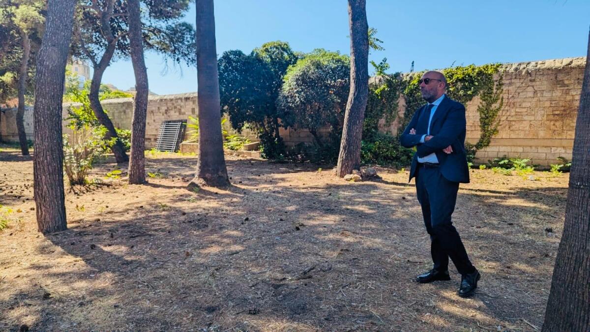 Galleria foto 'Bari, completati i lavori di messa in sicurezza al Parco del Castello. Leccese: «Riaprirà entro fine settembre» – FOTO' - foto 2
