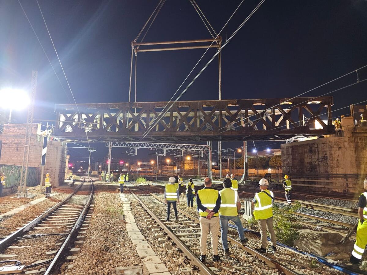 Lavori alla stazione delle Fal, la riattivazione della tratta Bari centrale-Bari Scalo slitta al 27 ottobre Lavori alla stazione delle Fal, la riattivazione della tratta Bari centrale-Bari Scalo slitta al 27 ottobre