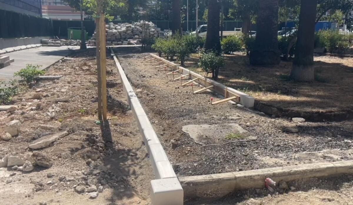 Bari, sopralluogo del sindaco sul cantiere di Piazza Moro: «Chieste garanzie per non avere disagi a Natale» Bari, sopralluogo del sindaco sul cantiere di Piazza Moro: «Chieste garanzie per non avere disagi a Natale»