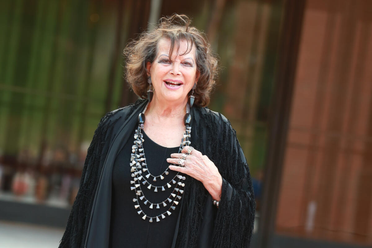 Lutto nel mondo del cinema: si è spenta ad 87 anni l’attrice Claudia Cardinale Lutto nel mondo del cinema: si è spenta ad 87 anni l’attrice Claudia Cardinale