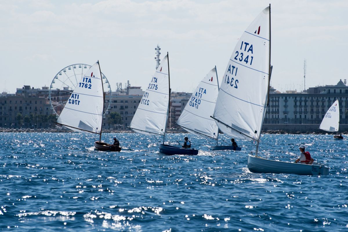 Vela, Assoluti italiani Dinghy a Bari: vince D’Albertas, secondo il tarantino Bottiglione Vela, Assoluti italiani Dinghy a Bari: vince D’Albertas, secondo il tarantino Bottiglione