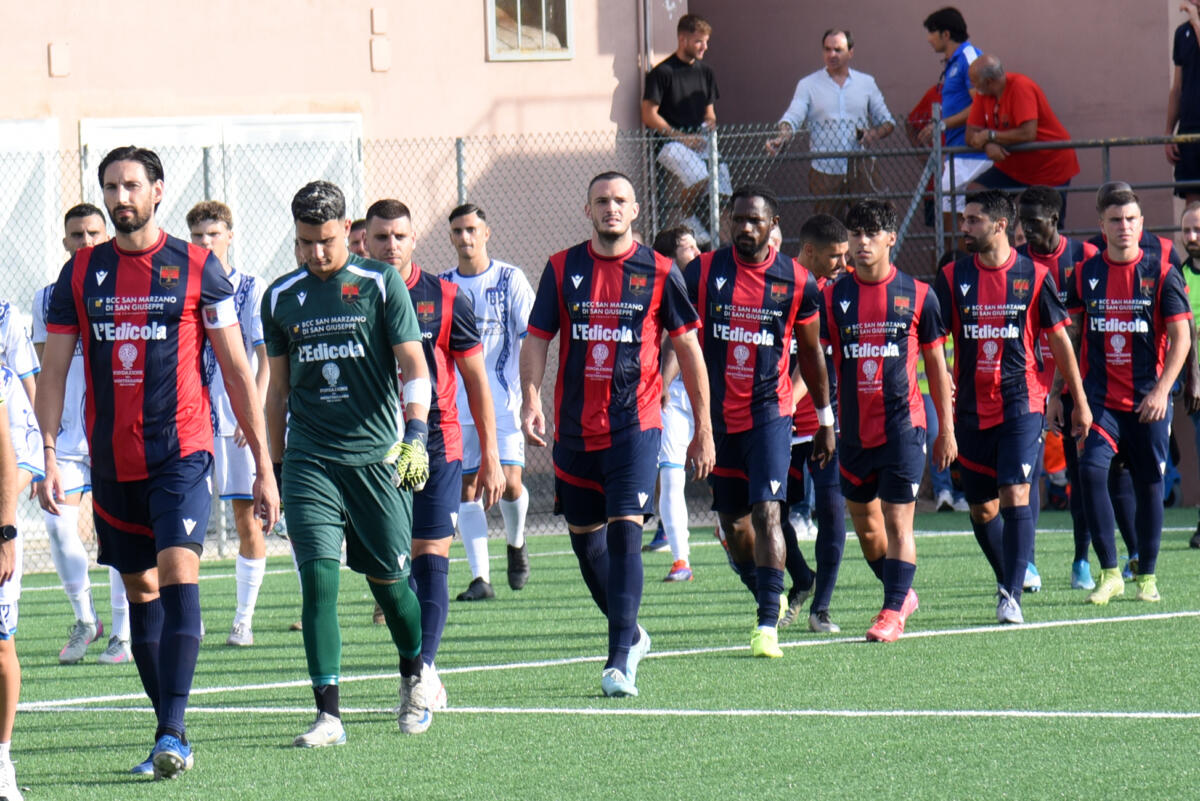 Taranto calcio, gli ultimi due impegni di un mese infuocato. Danucci: «Ci alleniamo giocando» Taranto calcio, gli ultimi due impegni di un mese infuocato. Danucci: «Ci alleniamo giocando»