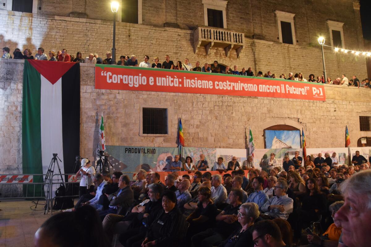 Decaro e Schlein protagonisti a Bisceglie per la Festa dell’Unità – LA DIRETTA Decaro e Schlein protagonisti a Bisceglie per la Festa dell’Unità – LA DIRETTA