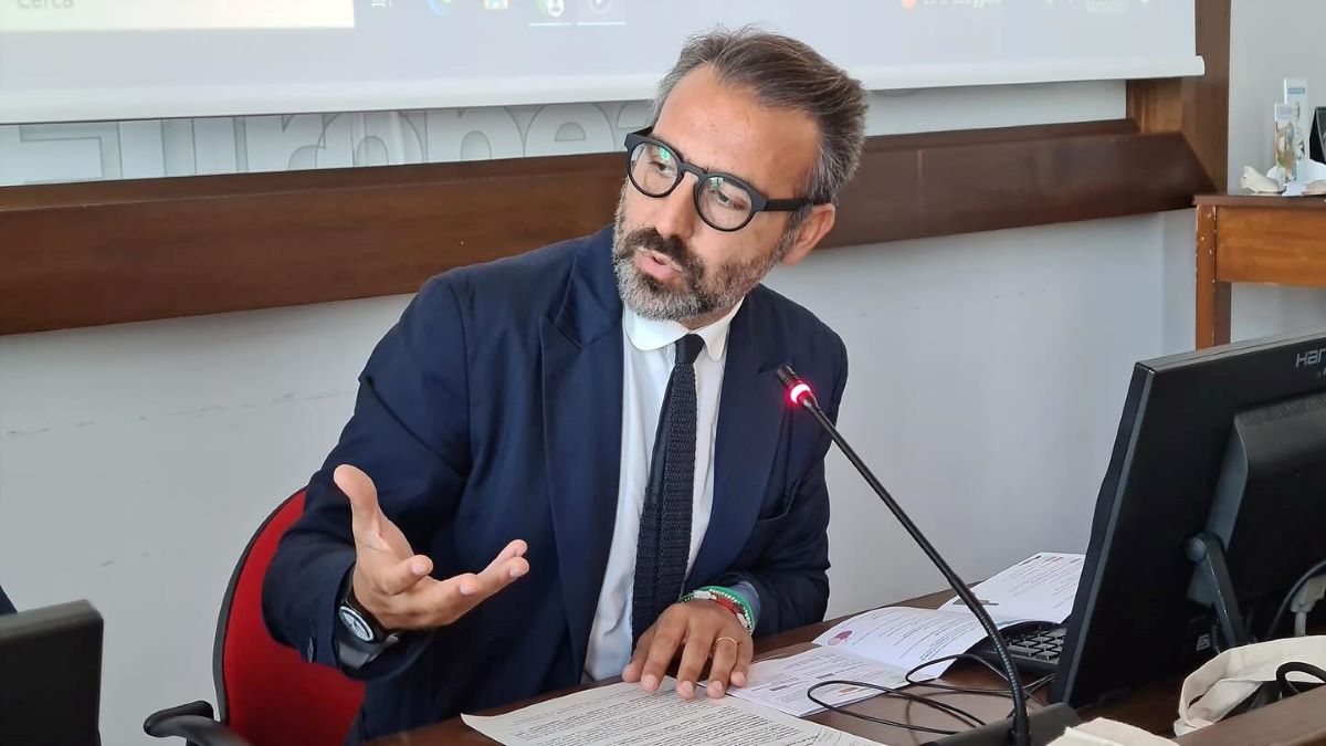 Regionali in Puglia, i due leader dei Dem preparano le liste: ecco i sindaci in campo Regionali in Puglia, i due leader dei Dem preparano le liste: ecco i sindaci in campo