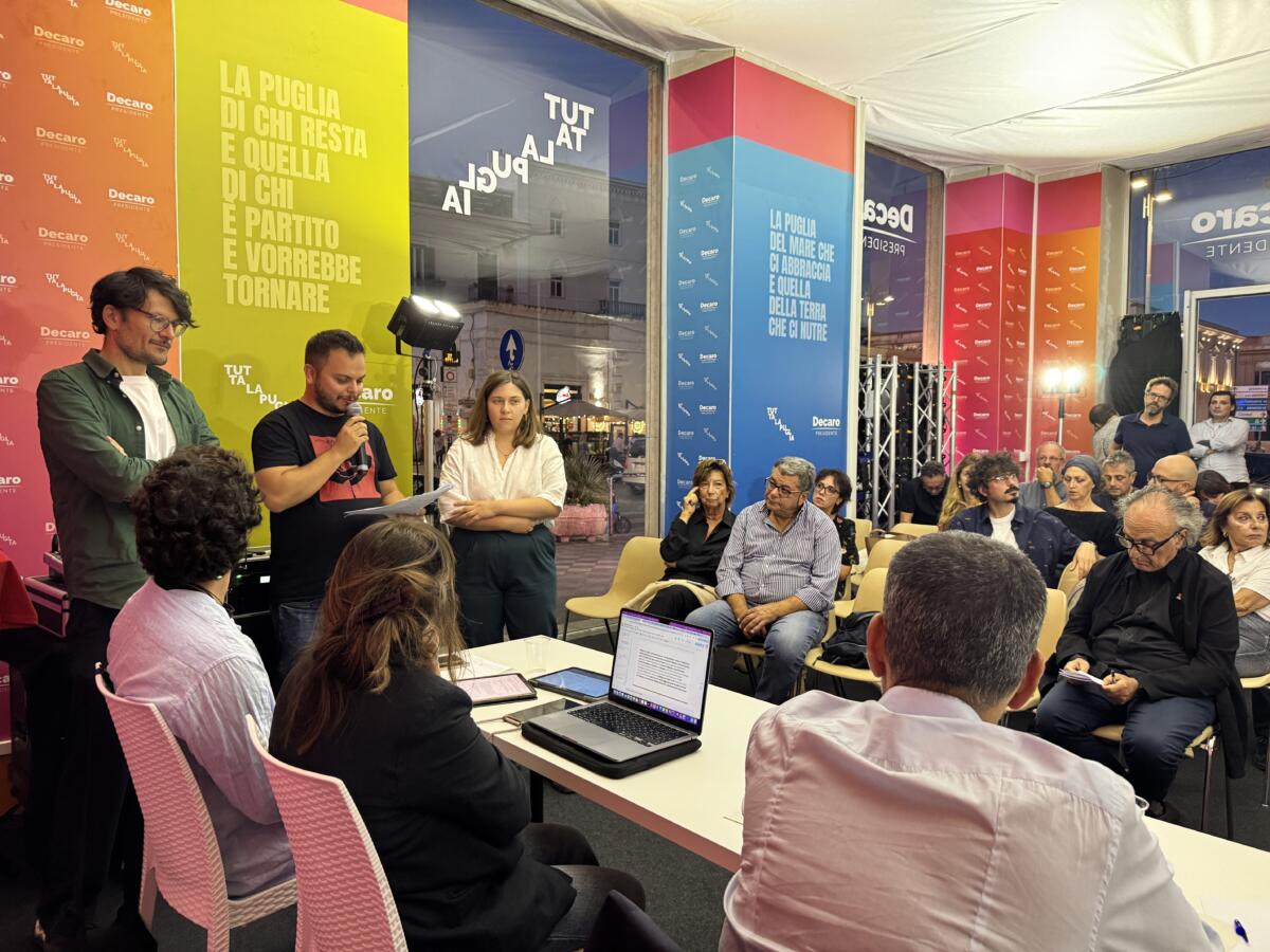 Regionali in Puglia, Decaro incontra gli operatori culturali: «La cultura è una strategia per il futuro» Regionali in Puglia, Decaro incontra gli operatori culturali: «La cultura è una strategia per il futuro»