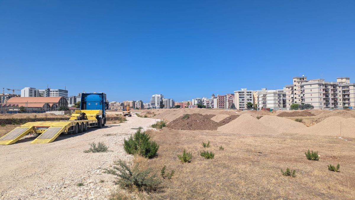 Bari, entra nel vivo il cantiere del Parco della Rinascita: pronto entro la prossima estate Bari, entra nel vivo il cantiere del Parco della Rinascita: pronto entro la prossima estate