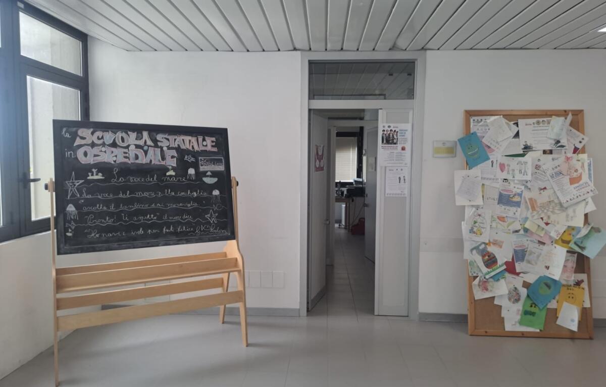 Lecce, inaugurato il 14esimo anno scolastico della “Scuola in Ospedale” per i ragazzi ricoverati al Vito Fazzi Lecce, inaugurato il 14esimo anno scolastico della “Scuola in Ospedale” per i ragazzi ricoverati al Vito Fazzi