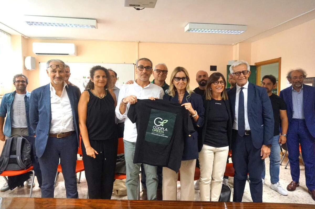 Manfredonia, la cooperativa green di ex dipendenti: «E ora la fabbrica la gestiamo noi» Manfredonia, la cooperativa green di ex dipendenti: «E ora la fabbrica la gestiamo noi»