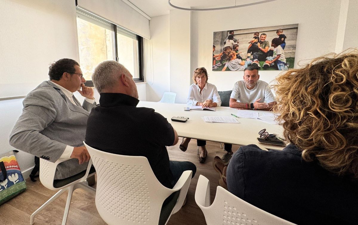 Verso le regionali, Decaro incontra i sindacati: «Puntare su qualità di lavoro e contratti» Verso le regionali, Decaro incontra i sindacati: «Puntare su qualità di lavoro e contratti»