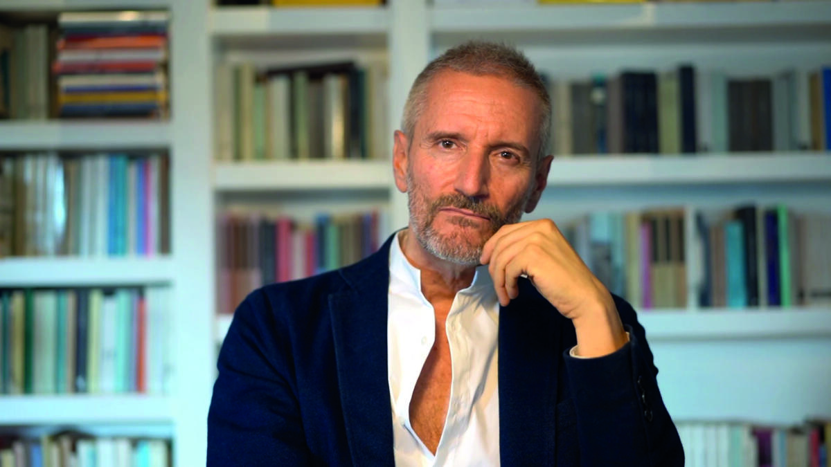 In libreria il nuovo romanzo di Francesco Carofiglio: «Il coraggio è fragile come la memoria» – L’INTERVISTA In libreria il nuovo romanzo di Francesco Carofiglio: «Il coraggio è fragile come la memoria» – L’INTERVISTA