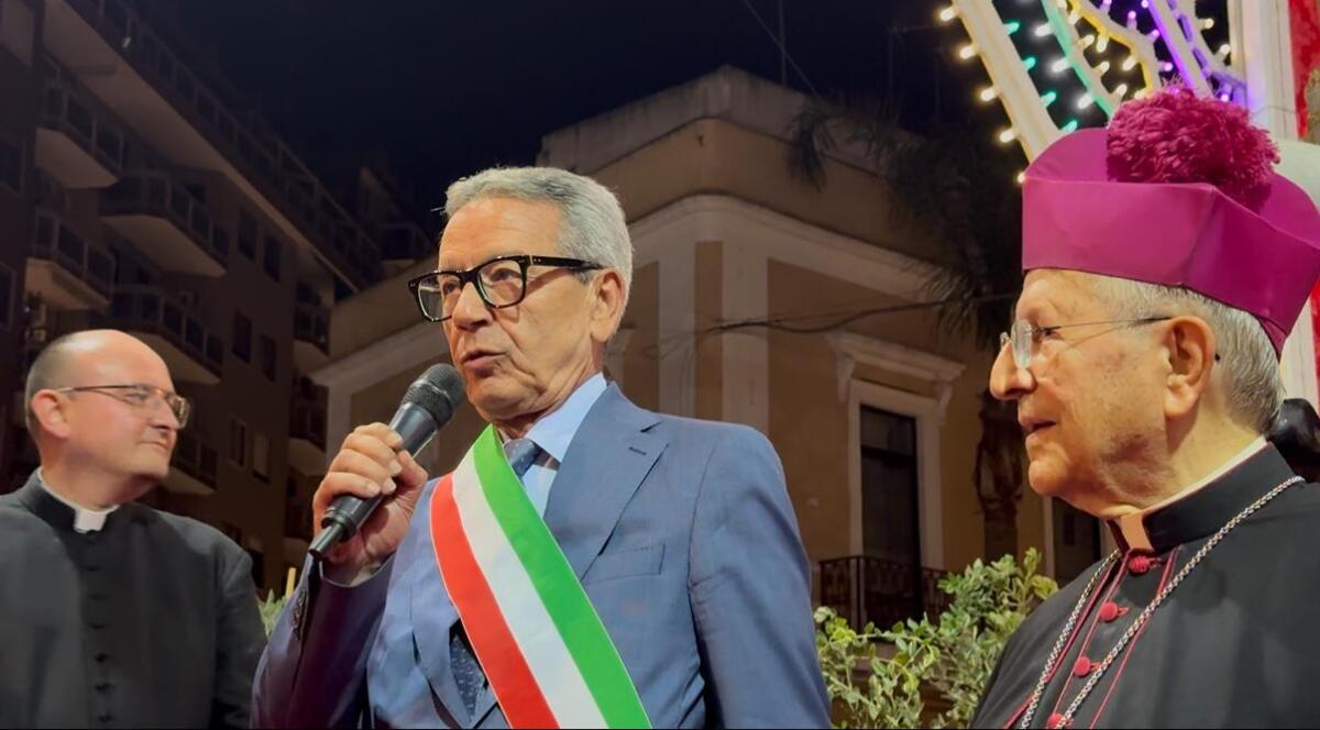 Il sindaco Marchionna a sorpresa durante la festa di San Teodoro: «A Brindisi in arrivo 20 mln» Il sindaco Marchionna a sorpresa durante la festa di San Teodoro: «A Brindisi in arrivo 20 mln»