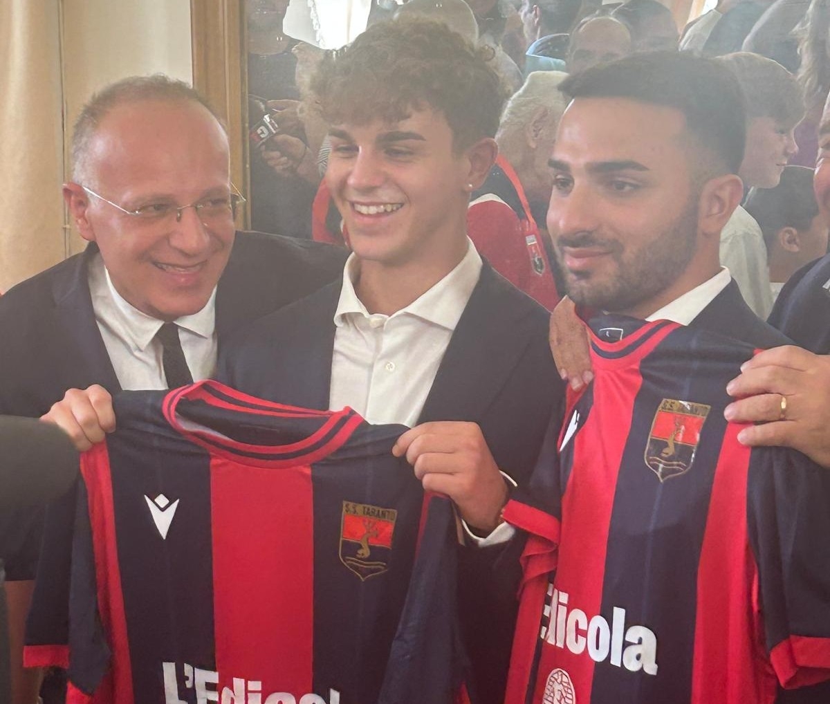 Galleria foto 'Taranto calcio, l’augurio del presidente Vito Ladisa: «Onoreremo sempre la maglia»' - foto 1