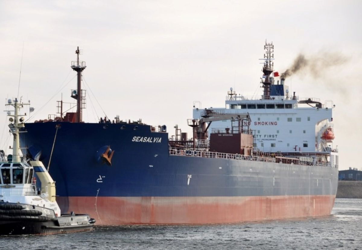 La petroliera Seasalvia resta in rada per Israele: il Comune di Taranto si schiera per la Palestina La petroliera Seasalvia resta in rada per Israele: il Comune di Taranto si schiera per la Palestina