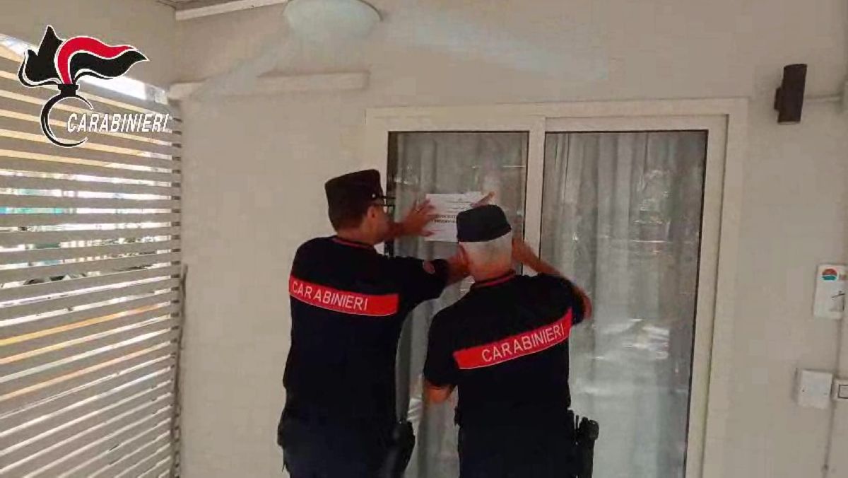 Galleria foto 'Metaponto, abusi edilizi in un campeggio: sequestrati due bungalow realizzati senza i permessi – VIDEO' - foto 1