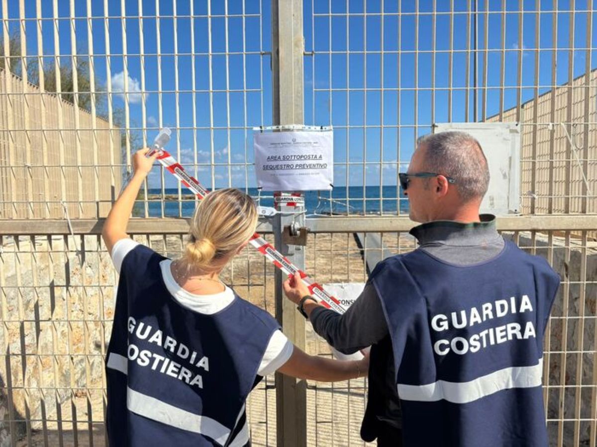 Polignano a Mare, sigilli al Club Adriatico: aree di sosta trasformate in un villaggio turistico. Oltre 390 indagati Polignano a Mare, sigilli al Club Adriatico: aree di sosta trasformate in un villaggio turistico. Oltre 390 indagati