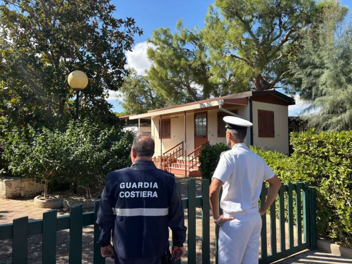 Polignano a Mare, sigilli al Club Adriatico: aree di sosta trasformate in un villaggio turistico. Oltre 390 indagati Polignano a Mare, sigilli al Club Adriatico: aree di sosta trasformate in un villaggio turistico. Oltre 390 indagati