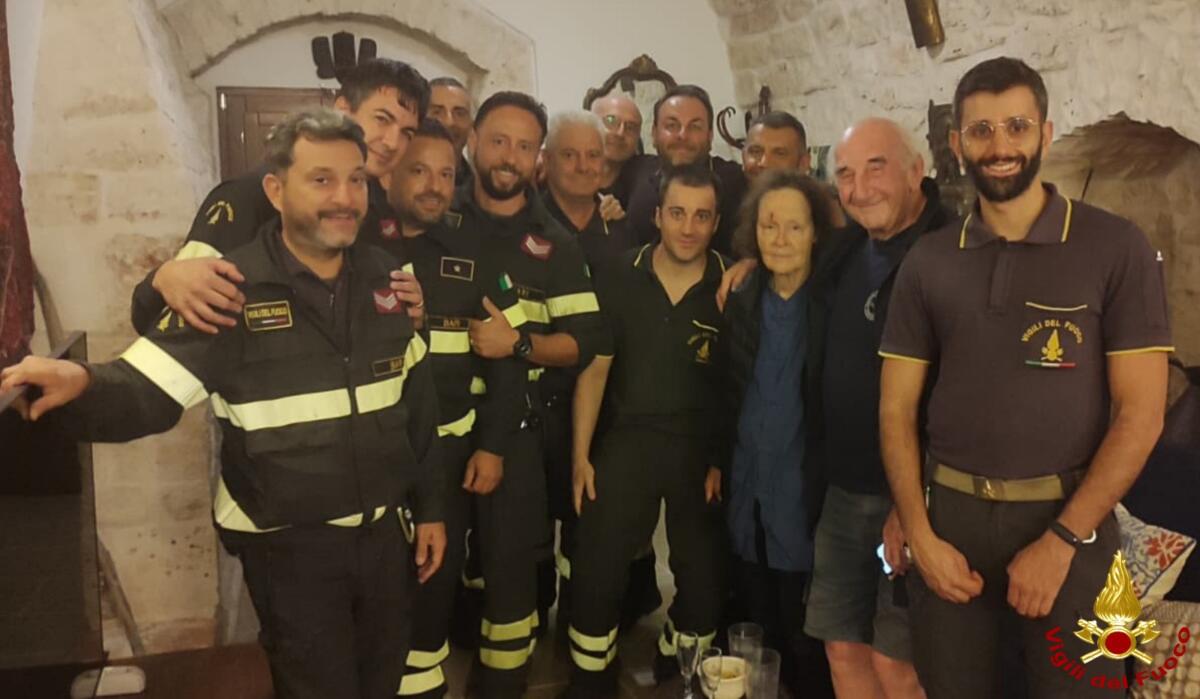 Castellana Grotte, anziani turisti inglesi si perdono nelle stradine di campagna: salvati Castellana Grotte, anziani turisti inglesi si perdono nelle stradine di campagna: salvati