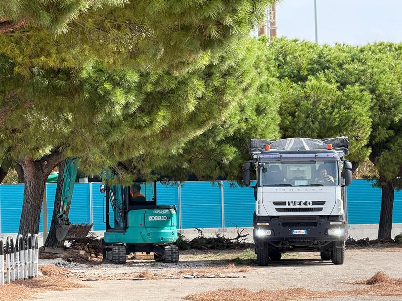 Bari, al via il cantiere del BRT: partono i lavori per il capolinea della Linea Verde in via di Maratona – FOTO Bari, al via il cantiere del BRT: partono i lavori per il capolinea della Linea Verde in via di Maratona – FOTO