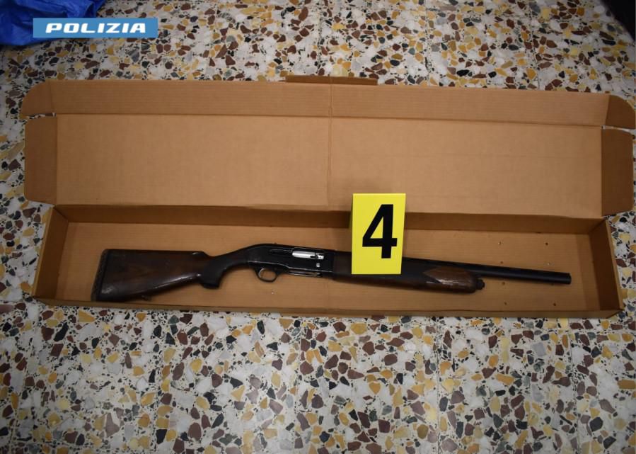 San Severo, scoperto un arsenale da guerra in casa: arrestato 51enne – FOTO