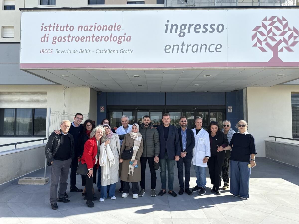 Galleria foto 'Castellana Grotte, Baraa inizia la cura al “De Bellis”: dopo settimane di attesa al Cairo è arrivato in Italia il 25enne di Gaza' - foto 2