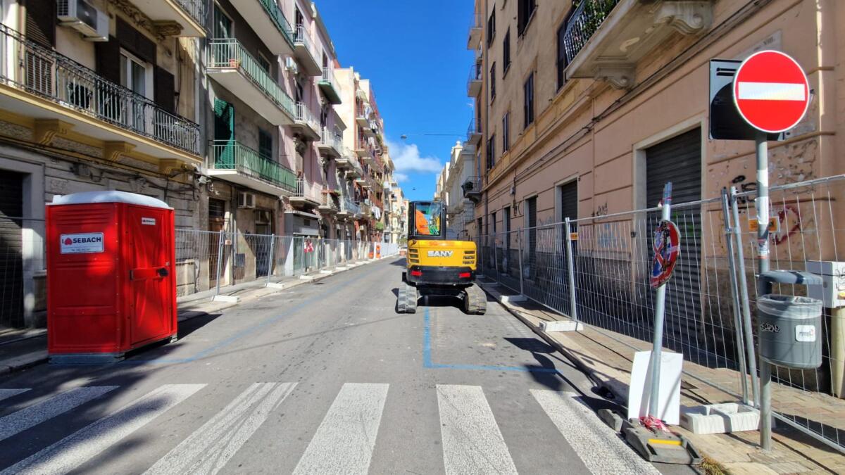 Bari, nuova vita per l’ex via dello shopping: partito il cantiere in via Manzoni Bari, nuova vita per l’ex via dello shopping: partito il cantiere in via Manzoni