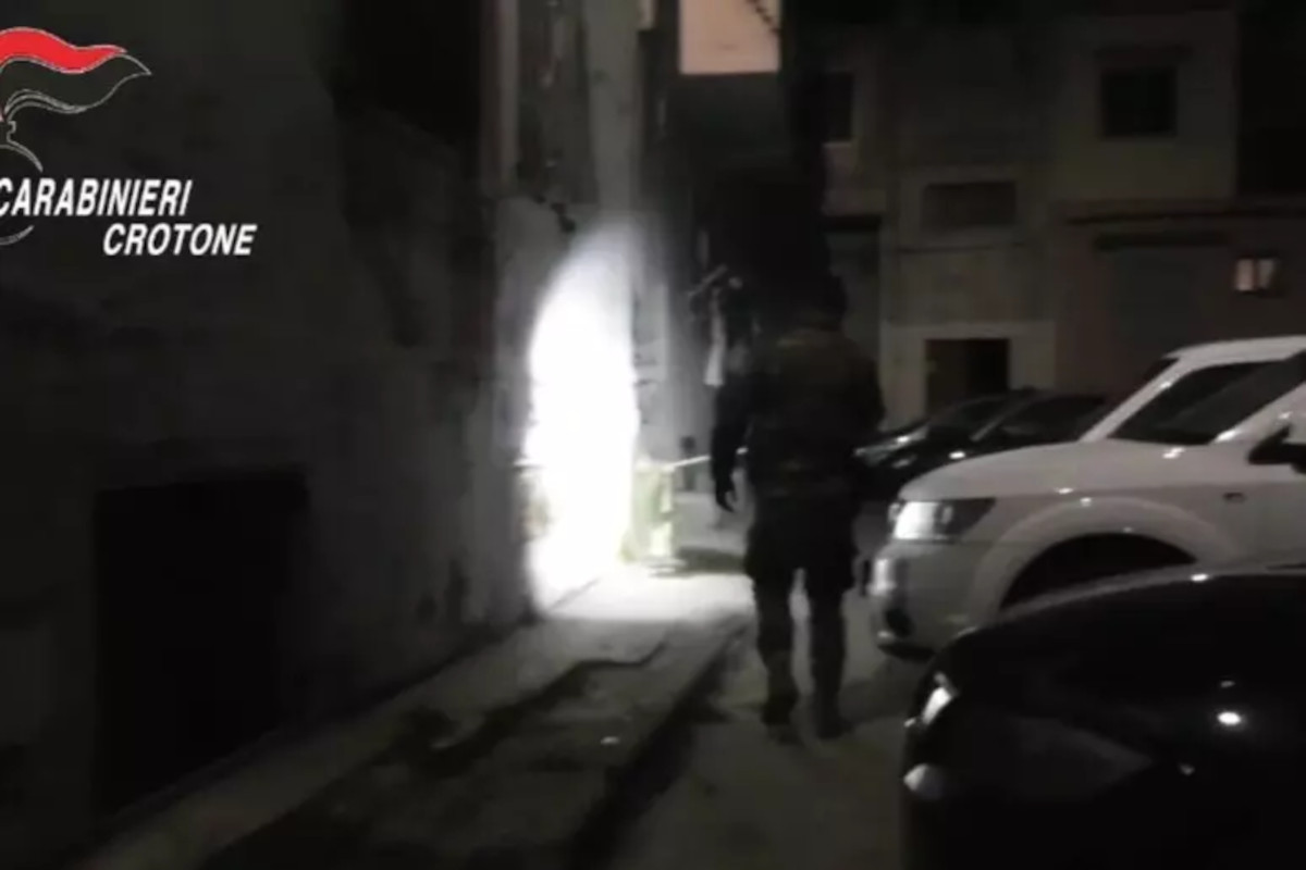 Maxi operazione contro la ‘ndrangheta in Calabria, 18 arresti: coinvolta anche la provincia di Taranto Maxi operazione contro la ‘ndrangheta in Calabria, 18 arresti: coinvolta anche la provincia di Taranto
