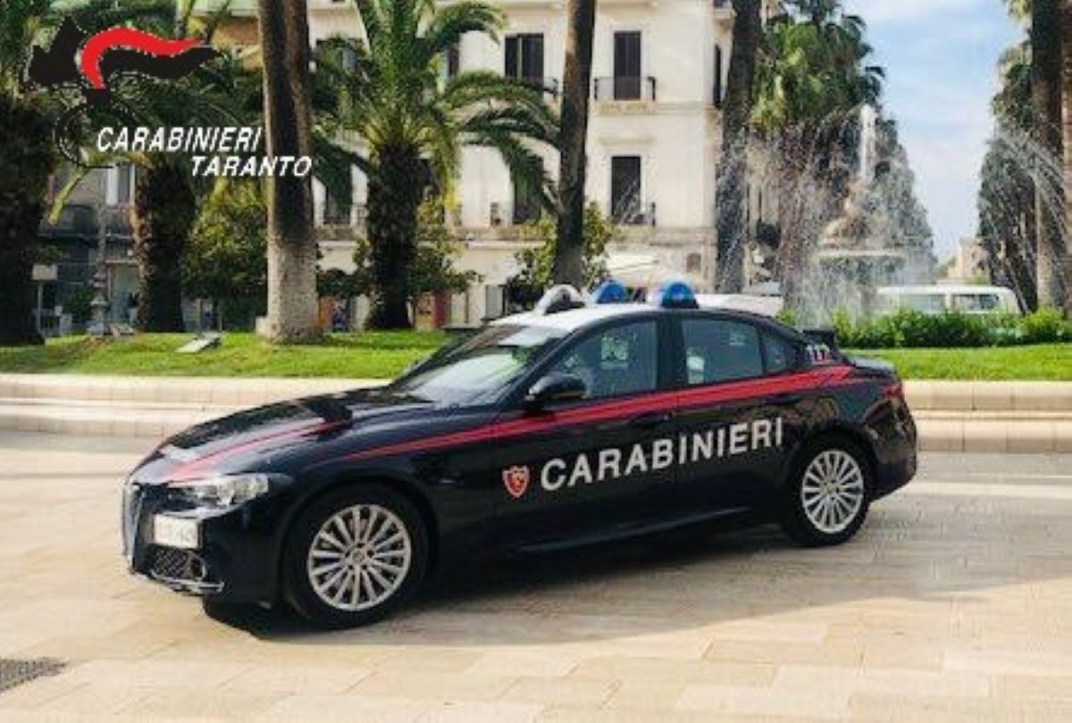 Galleria foto 'Taranto, alla guida di un suv sotto l’effetto di alcol e droga e senza patente: arrestato un 33enne' - foto 1