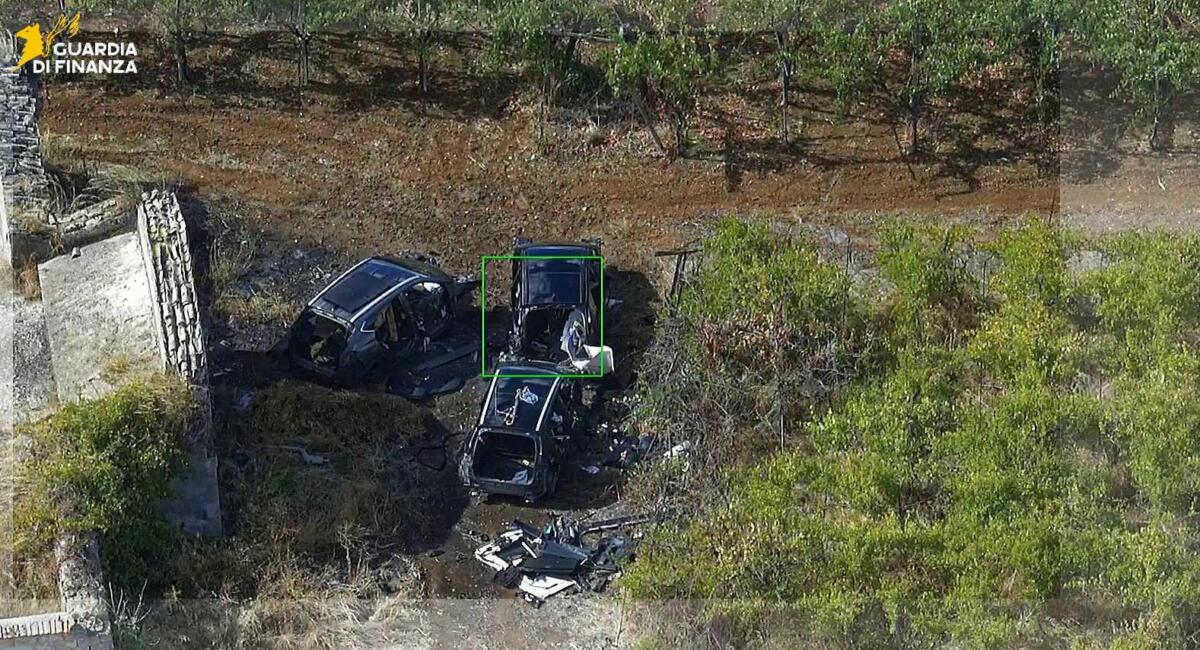 Auto rubate e cannibalizzate nelle campagne della Bat, un sistema informatico per contrastare il fenomeno Auto rubate e cannibalizzate nelle campagne della Bat, un sistema informatico per contrastare il fenomeno