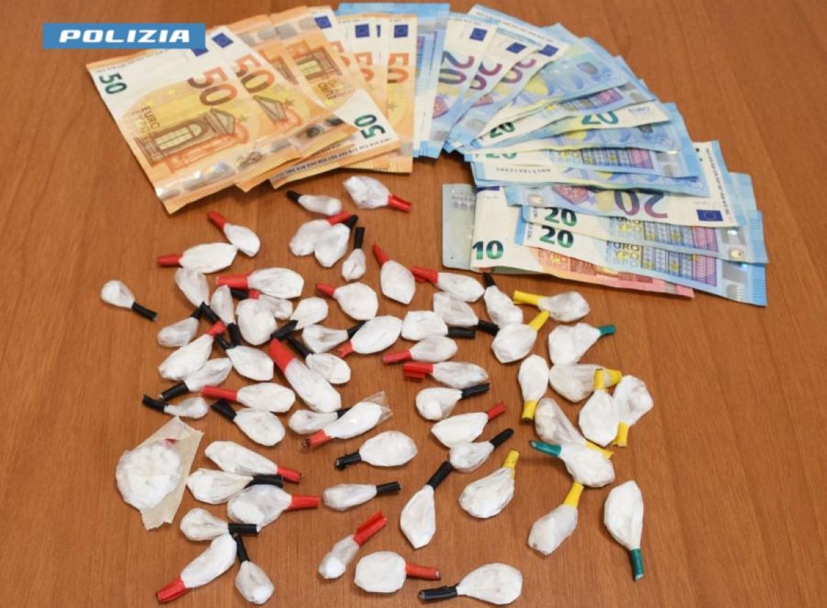 Gallipoli, sorpreso in auto con 62 dosi di cocaina: arrestato un 39enne di Sannicola Gallipoli, sorpreso in auto con 62 dosi di cocaina: arrestato un 39enne di Sannicola
