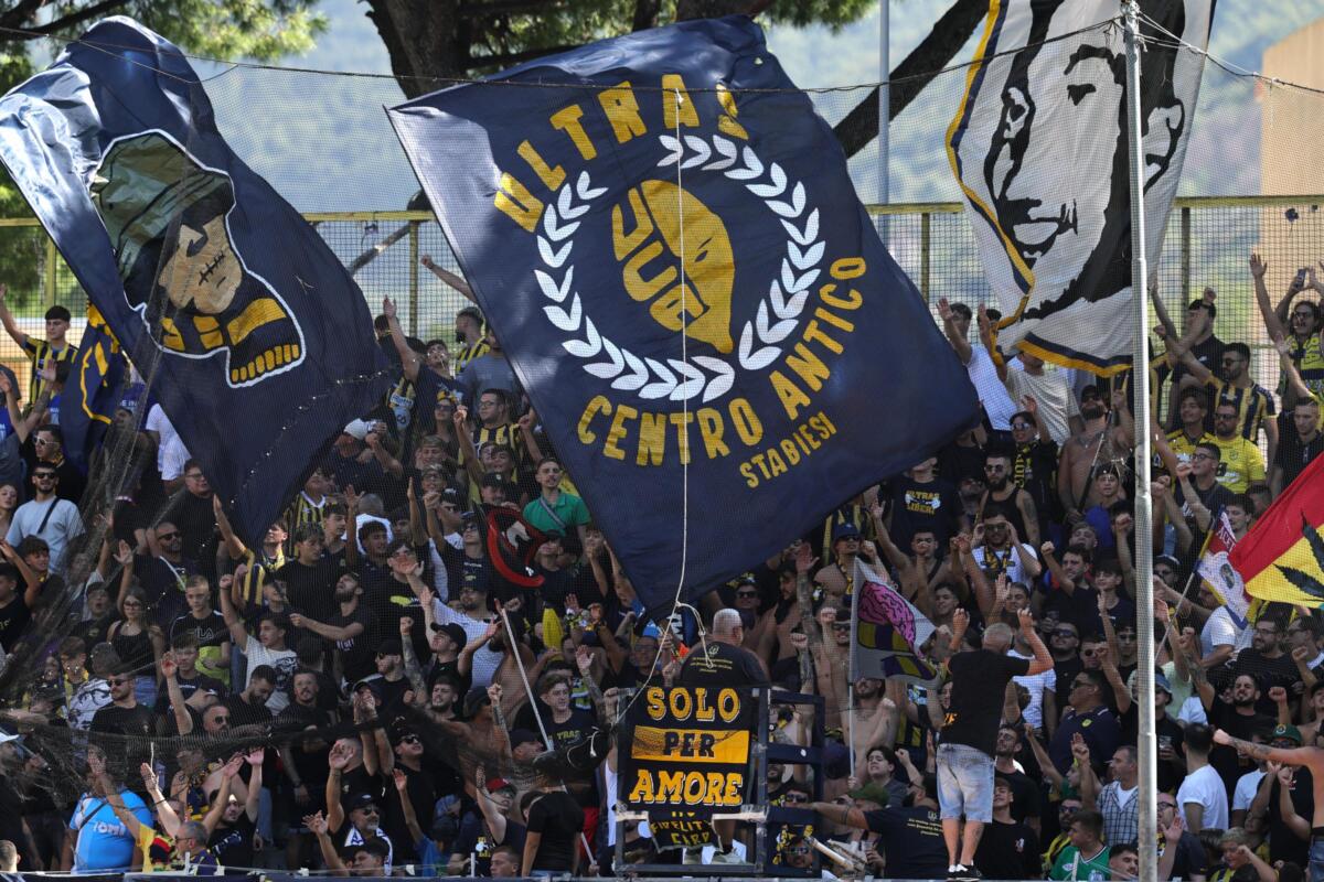 Serie B, Juve Stabia-Bari senza tifosi biancorossi: vietata la trasferta ai supporters pugliesi Serie B, Juve Stabia-Bari senza tifosi biancorossi: vietata la trasferta ai supporters pugliesi