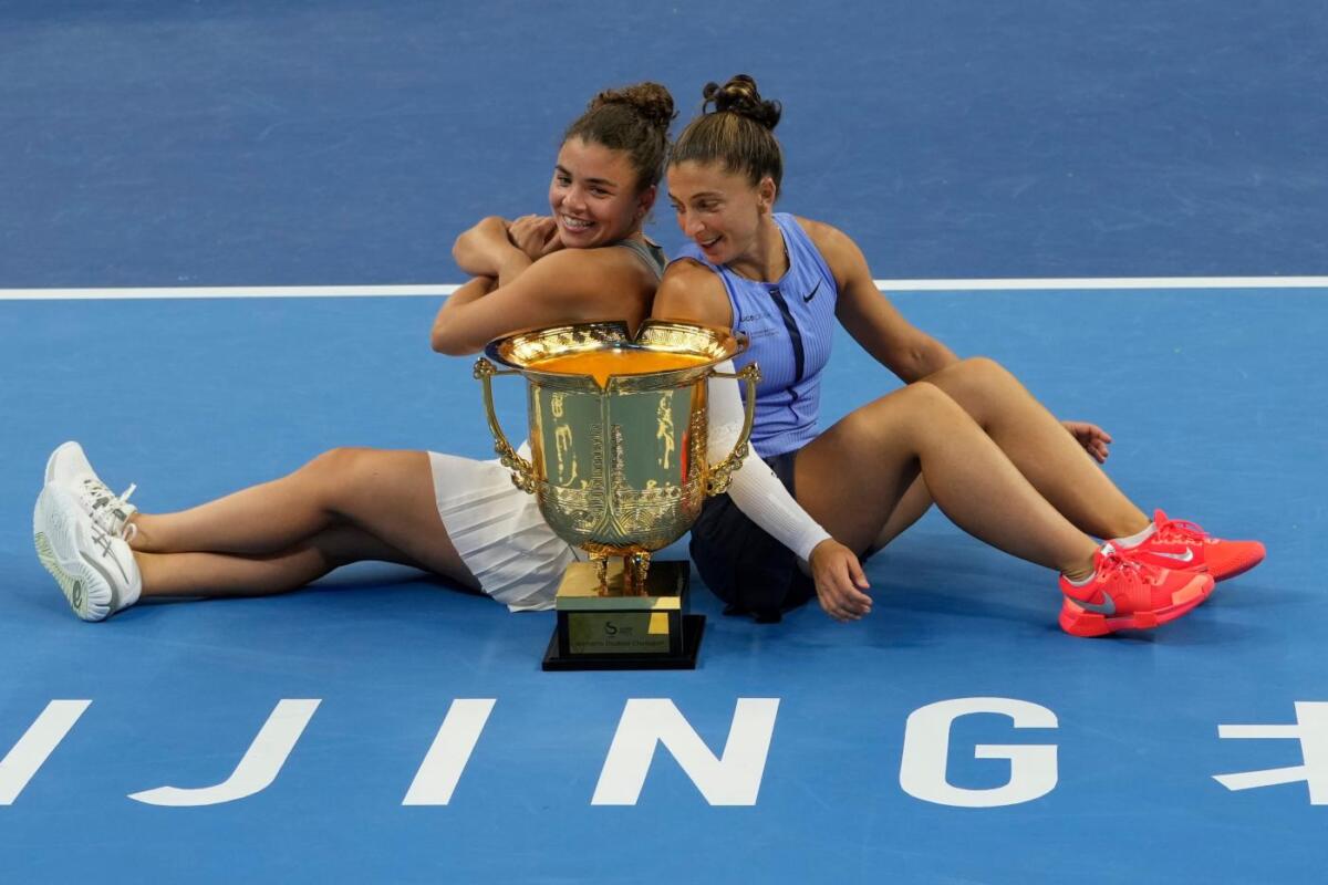 Tennis, Sara Errani e Jasmine Paolini vincono la finale del doppio al Wta 1000 di Pechino Tennis, Sara Errani e Jasmine Paolini vincono la finale del doppio al Wta 1000 di Pechino
