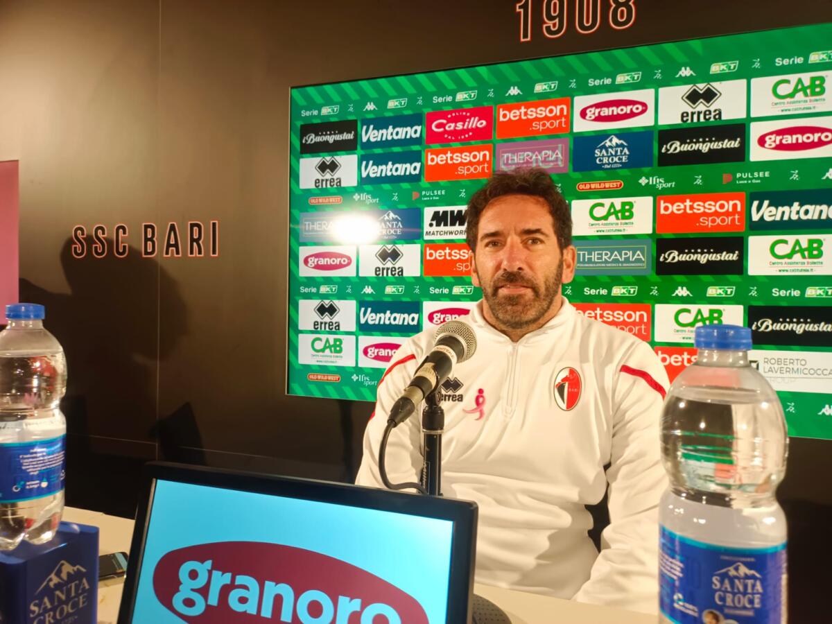 Verso Bari-Padova, mister Caserta: «Dobbiamo fare qualcosa in più. Servono unità d’intenti e personalità» Verso Bari-Padova, mister Caserta: «Dobbiamo fare qualcosa in più. Servono unità d’intenti e personalità»